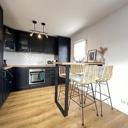 Apartament Le - Lumineux & Calme - 2p - Parking - Balcon