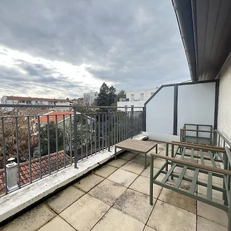 Apartament Le - Lumineux & Calme - 2p - Parking - Balcon